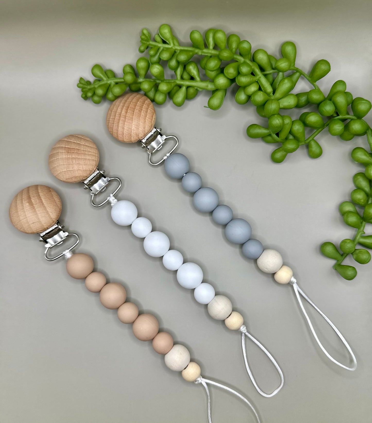 Neutral 3pc Paci Clip Starter Set