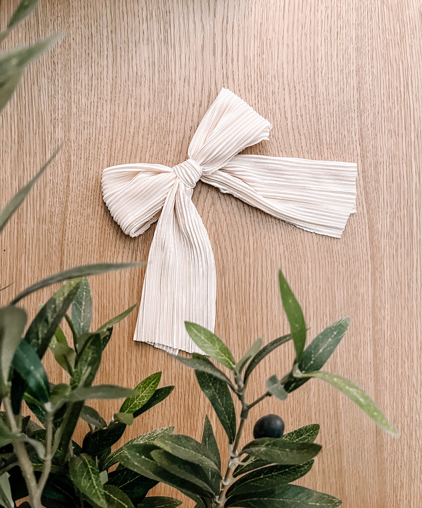 Champagne Elegant Bow